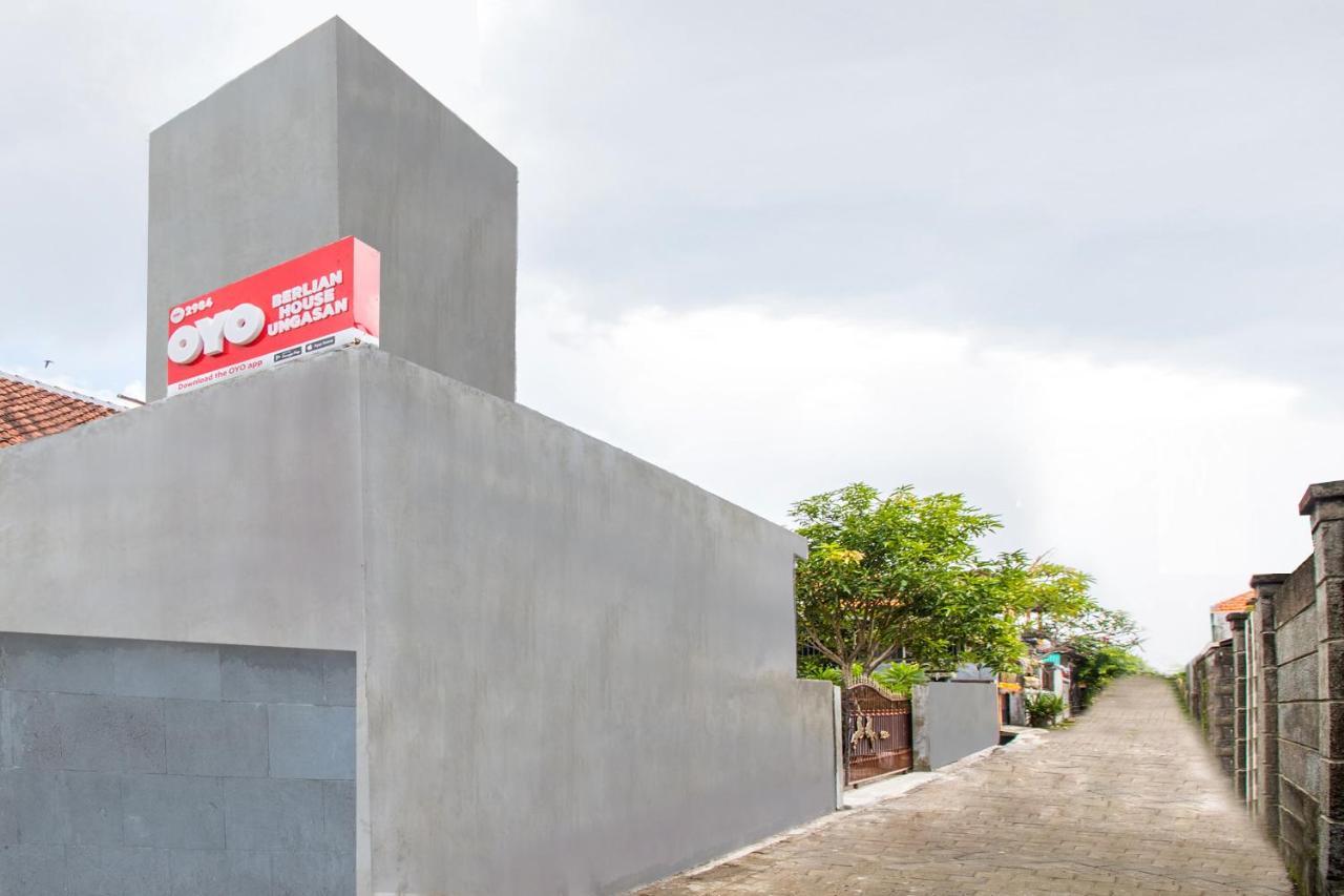 Hotel Oyo 2984 Berlian House Ungasan Jimbaran Exterior foto